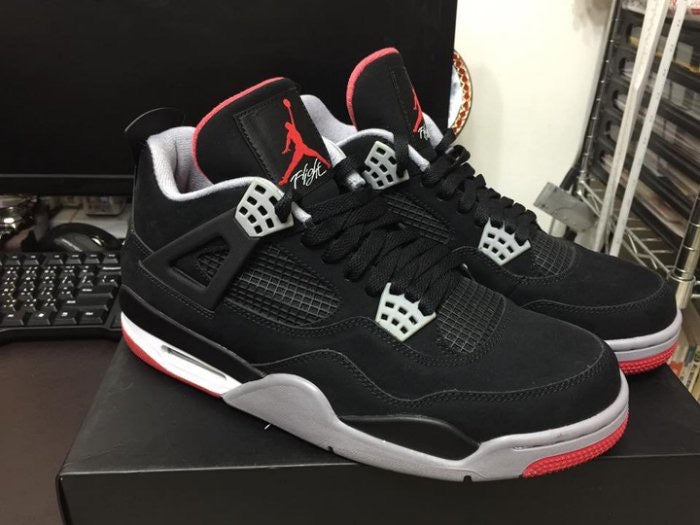 Air jordan Retro 4 bred